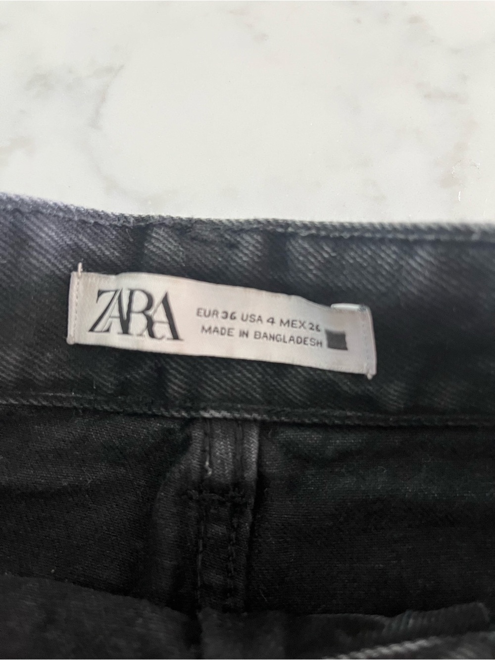 Zara High-Waist Black Denim Shorts - Picture 2 of 4